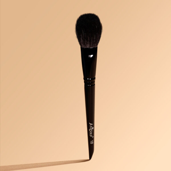 Justgold Professional Brush 18 ? Small Powder/Blush Brush