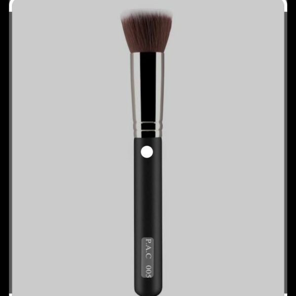 Pac Foundation Blending Brush 005