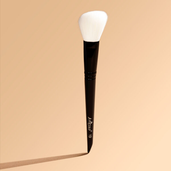 Justgold Professional Brush 19 ? Small Fluffy Angular Brush